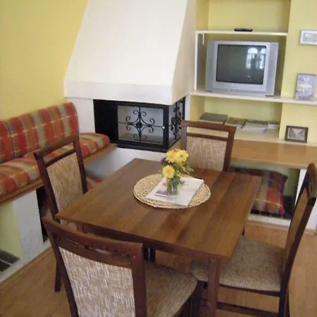 Historical Centre Apartman *