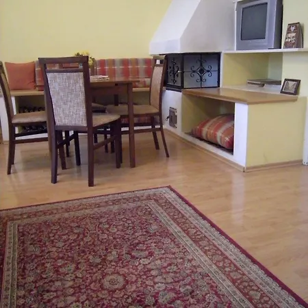 Historical Centre Apartman *